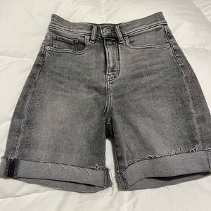 Express Bermuda high rise shorts size O/R. Gray.